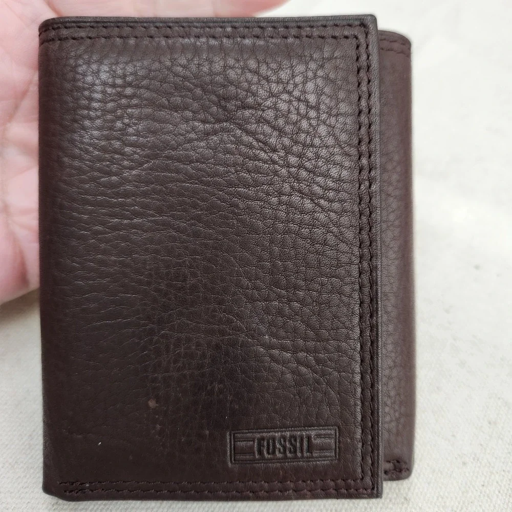 Fossil Men's Dark Brown  Trifold Wallet Genuine Leather Soft Excellent Pre-owned